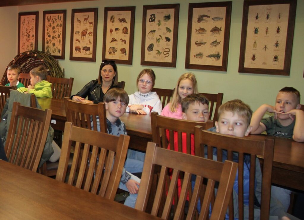 uczestnicy zajęć o zapylaczach, fot. D.Borzyszkowska