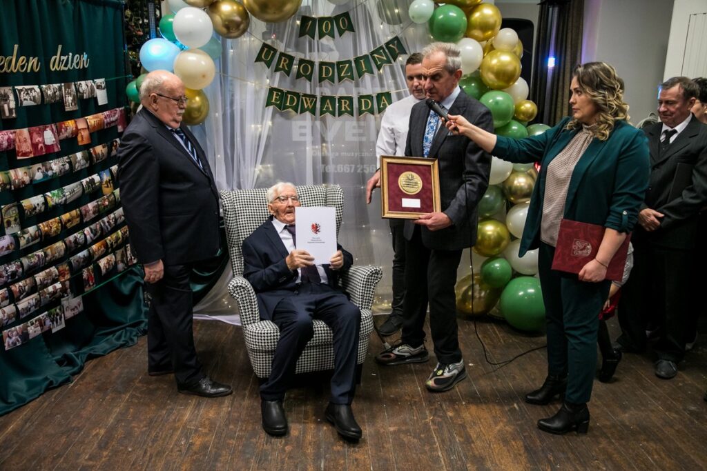 Setne urodziny Edwarda Staszałka, fot. Andrzej Goiński/UMWKP