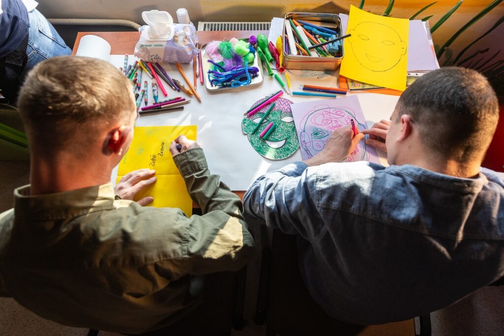 Wizyta w domu pomocy dla niepełnosprawnych z Ukrainy, fot. Szymon Zdziebło/tarantoga.pl dla UMWKP