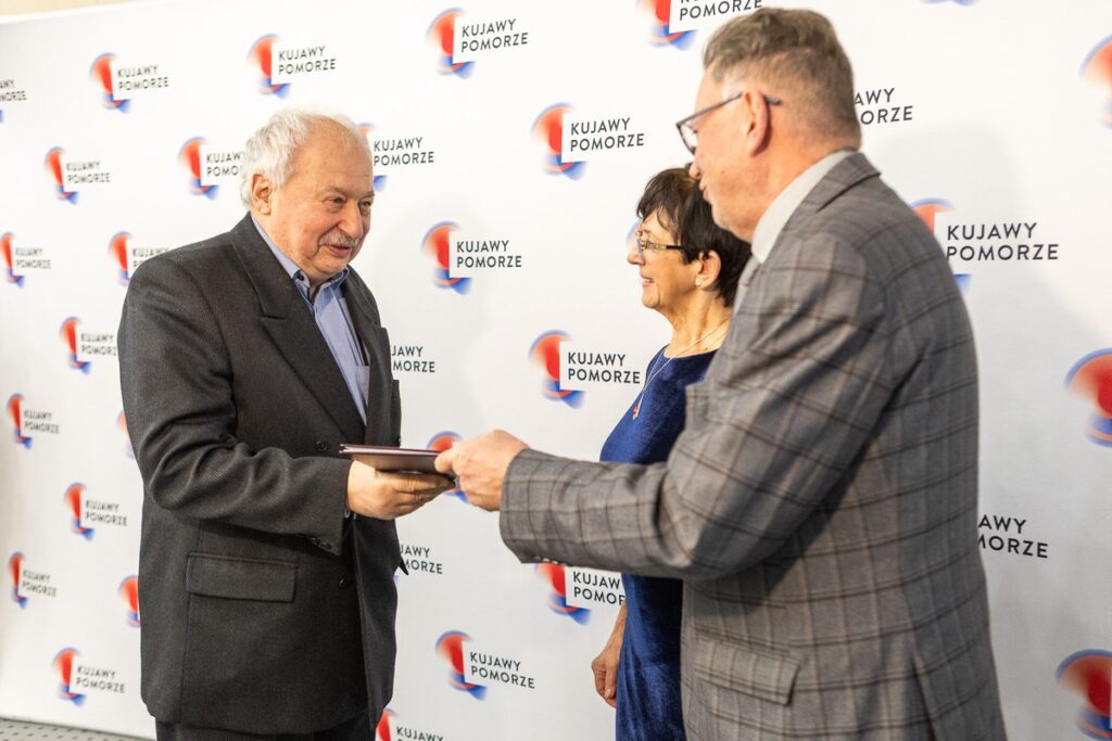 Umowy RPO, PROW i FEdKP, fot. Szymon Zdziebło/tarantoga.pl dla UMWKP