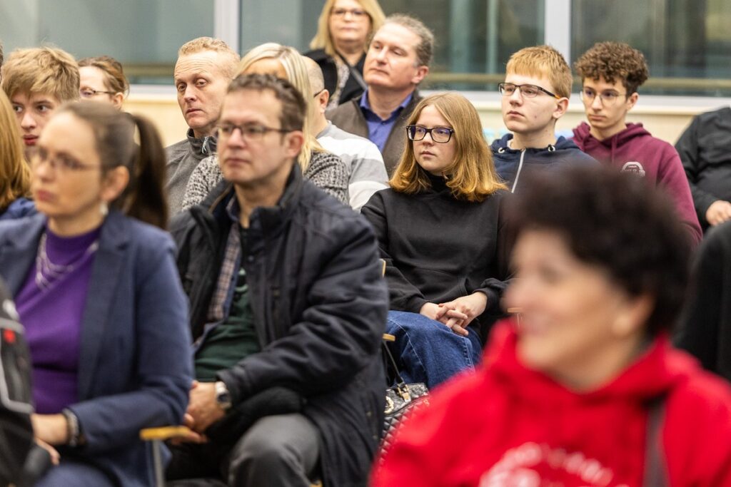 Odprawa przed rejsem po Morzu Śródziemnym fot. Szymon Zdzieblo/tarantoga.pl dla UMWKP