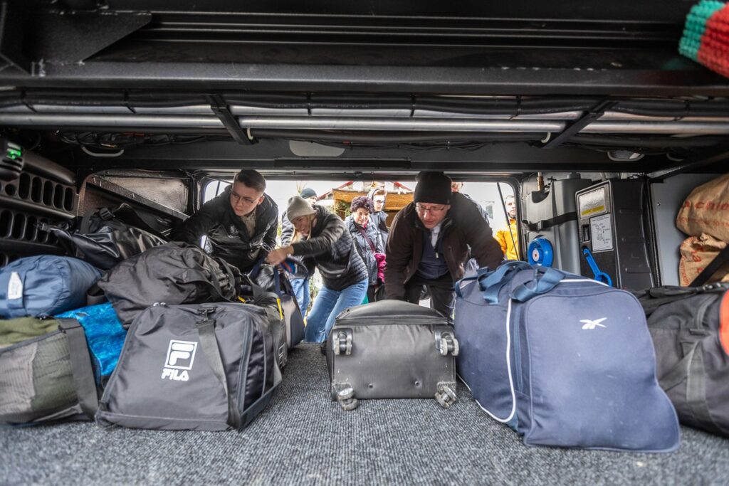 Odprawa przed rejsem po Morzu Śródziemnym fot. Szymon Zdzieblo/tarantoga.pl dla UMWKP