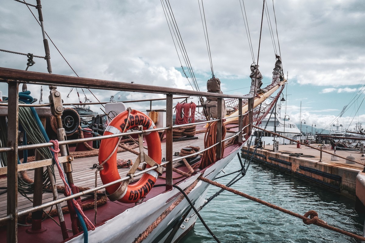 Żaglowiec wyruszy w rejs z portu w Nicei fot. STS Pogoria