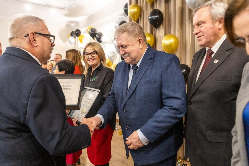 Otwarcie Wielopokoleniowego Centrum Aktywności Rodzinnej w Baruchowie, fot. Szymon Zdziebło/tarantoga.pl dla UMWKP