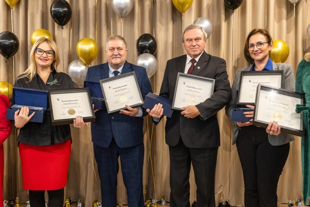Otwarcie Wielopokoleniowego Centrum Aktywności Rodzinnej w Baruchowie, fot. Szymon Zdziebło/tarantoga.pl dla UMWKP