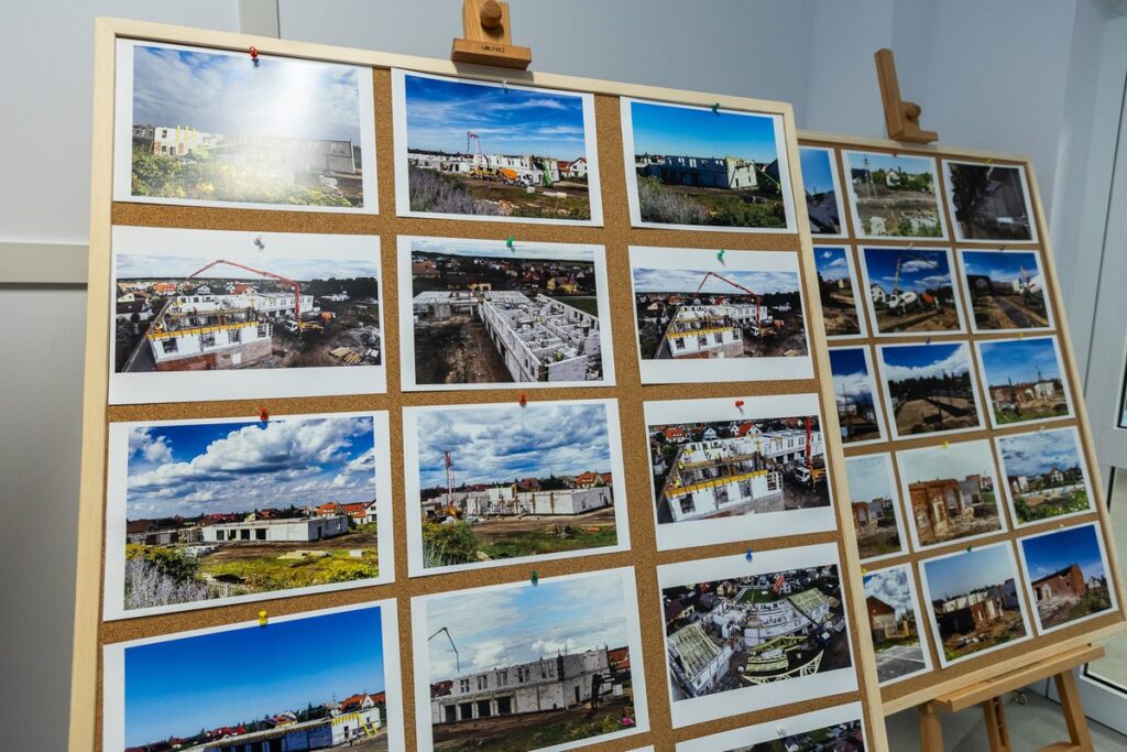 Otwarcie Wielopokoleniowego Centrum Aktywności Rodzinnej w Baruchowie, fot. Szymon Zdziebło/tarantoga.pl dla UMWKP