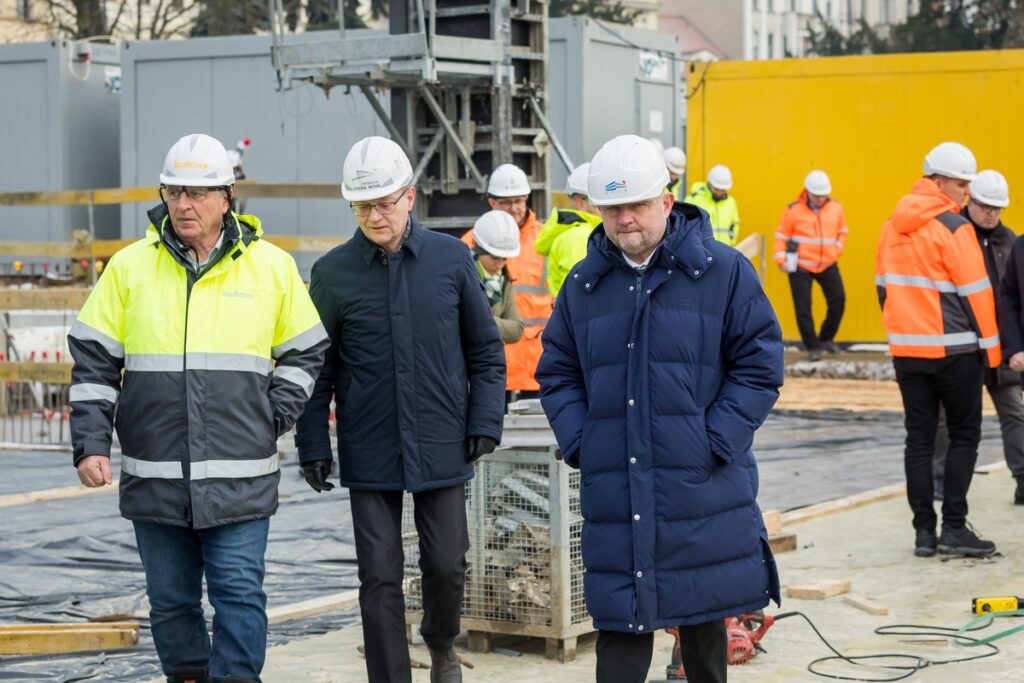 Wizyta na placu budowy czwartego kręgu Opery Nova, fot. Tomasz Czachorowski/eventphoto.com.pl dla UMWKP