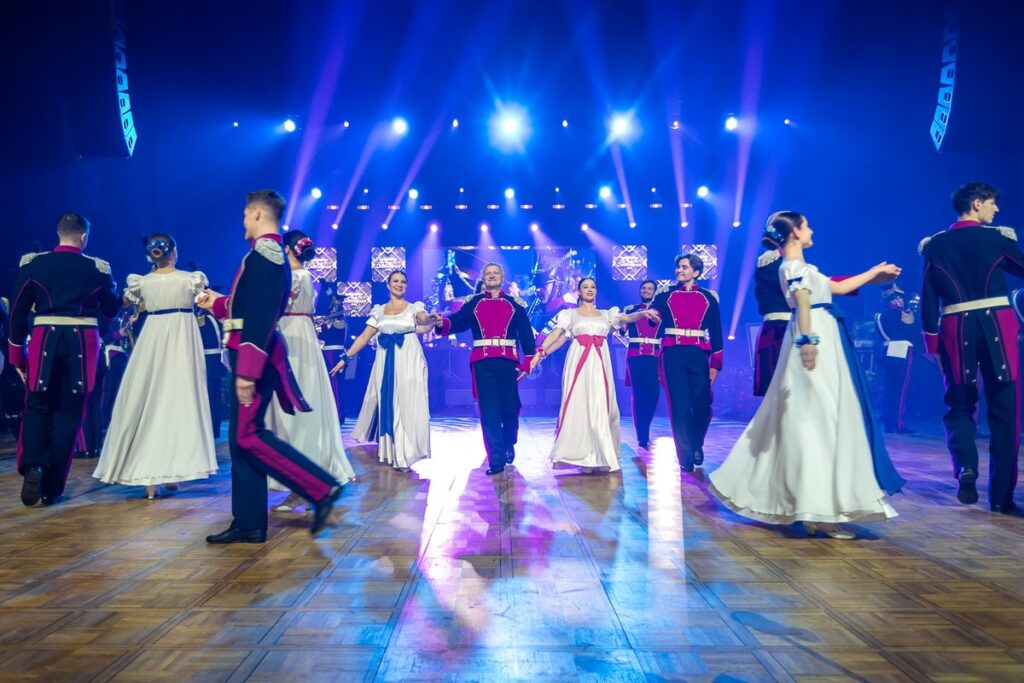 XII Marszałkowski Bal Dobroczynny, fot. Szymon Zdzibło/tarantoga.pl dla UMWKP