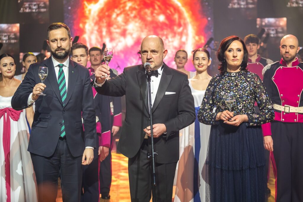XII Marszałkowski Bal Dobroczynny, fot. Szymon Zdzibło/tarantoga.pl dla UMWKP