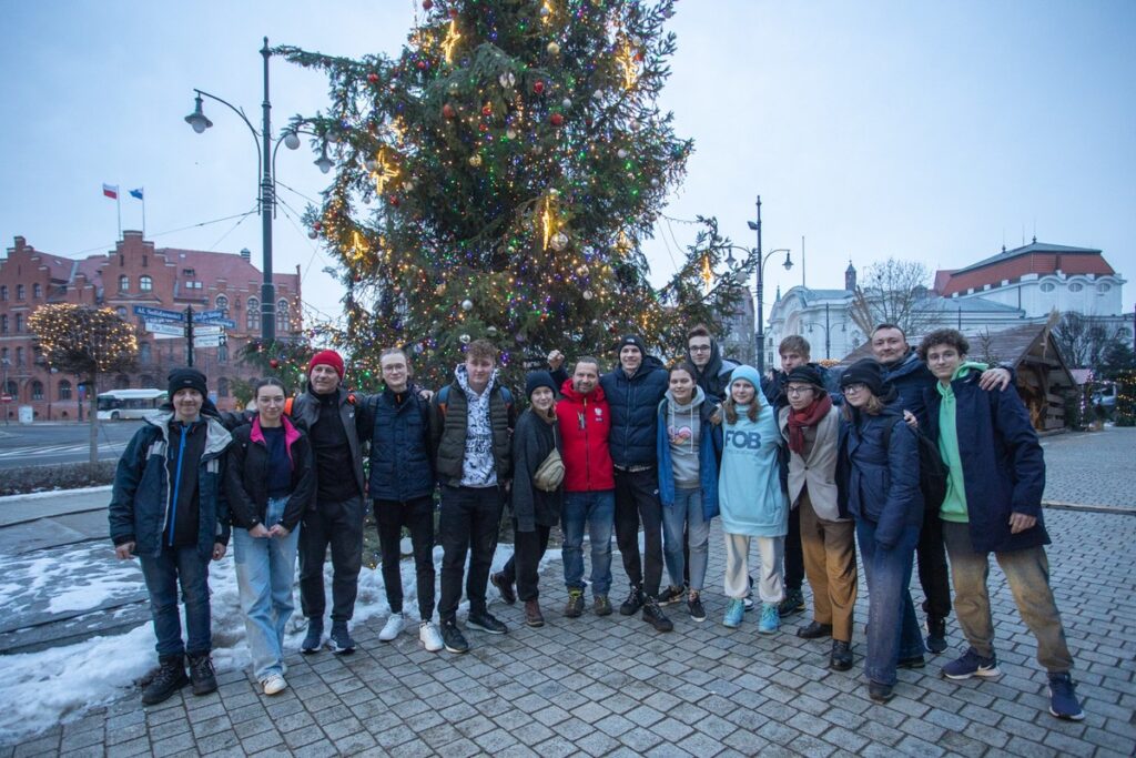 Młodzież i opiekunowie wrócili do Torunia w niedzielę (21 stycznia) fot. Mikołaj Kuras dla UMWKP