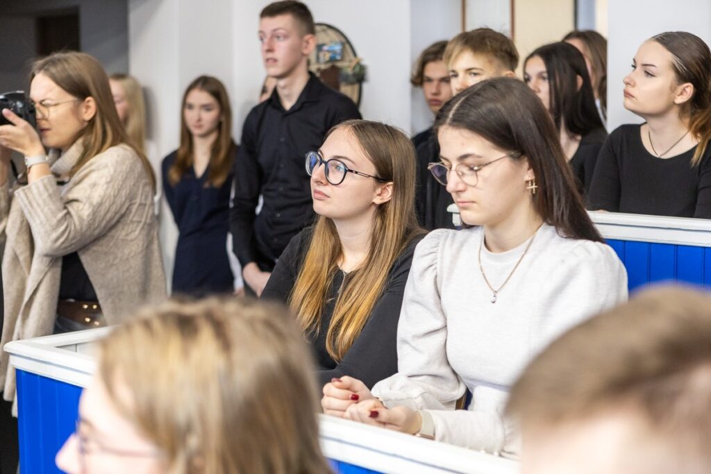 Spotkanie marszałka z członkami Klubu Europejskiego „Konopa”, fot. Szymon Zdziebło/tarantoga.pl dla UMWKP