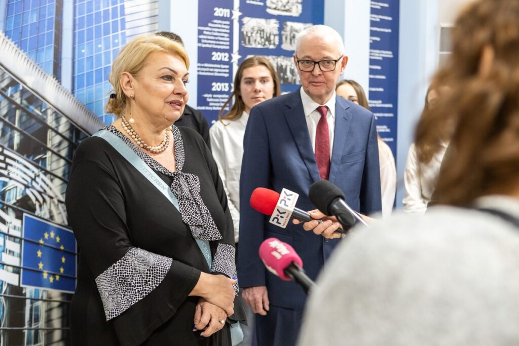 Spotkanie marszałka z członkami Klubu Europejskiego „Konopa”, fot. Szymon Zdziebło/tarantoga.pl dla UMWKP