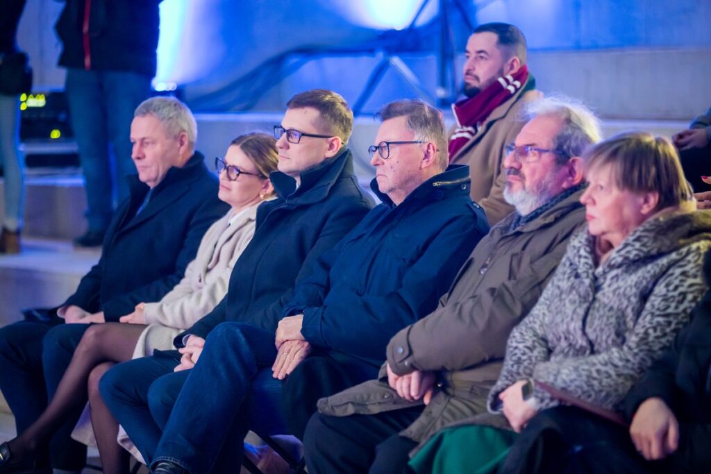 Zawieszenie wiechy na budowie Akademii Muzycznej, fot. Tomasz Czachorowski