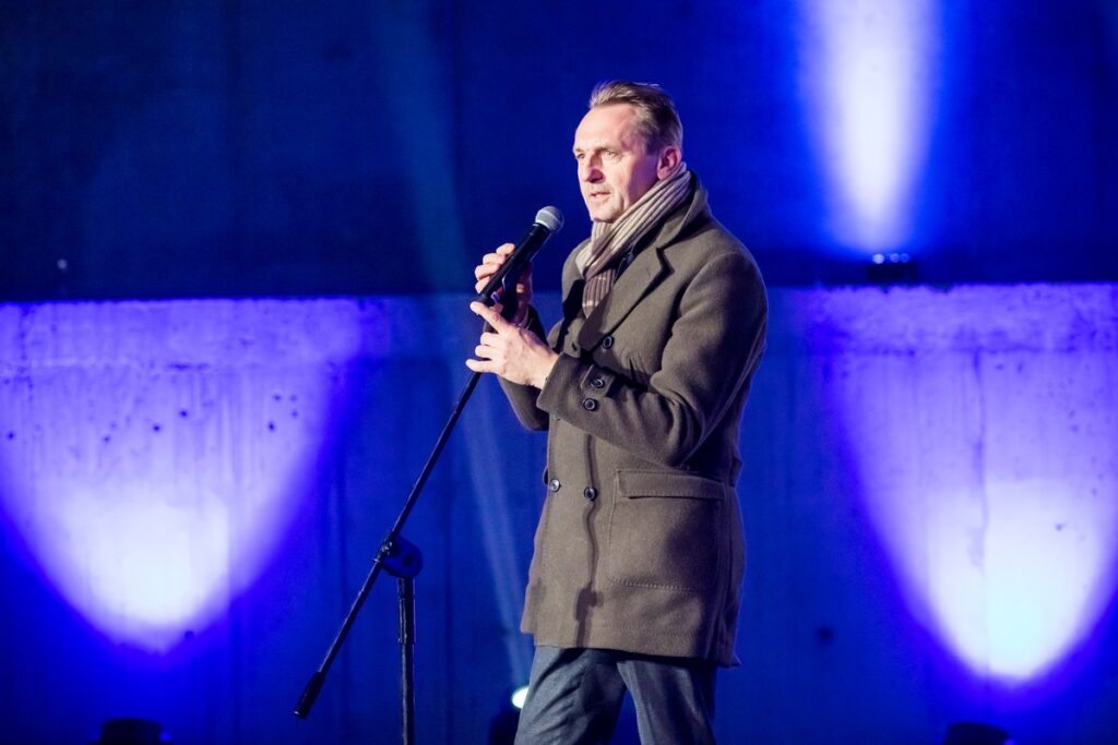 Zawieszenie wiechy na budowie Akademii Muzycznej, fot. Tomasz Czachorowski