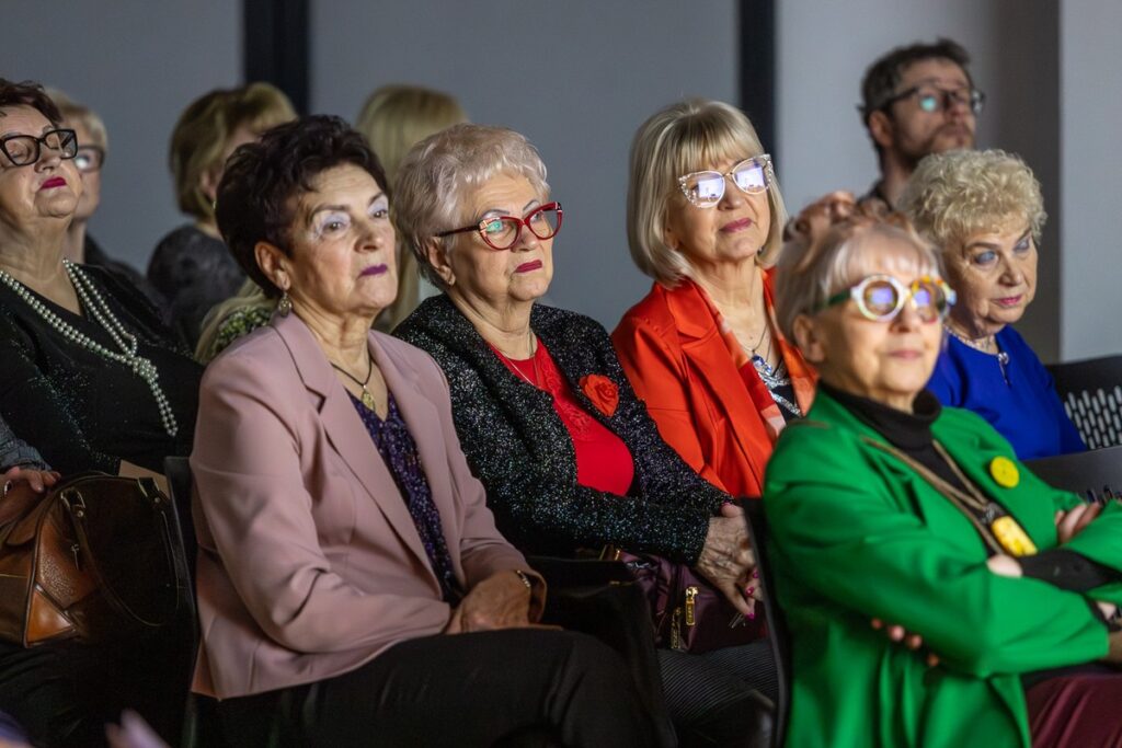 Spotkanie z okazji Dnia Babci i Dnia Dziadka, fot. Szymon Zdziebło/tarantoga.pl dla UMWKP