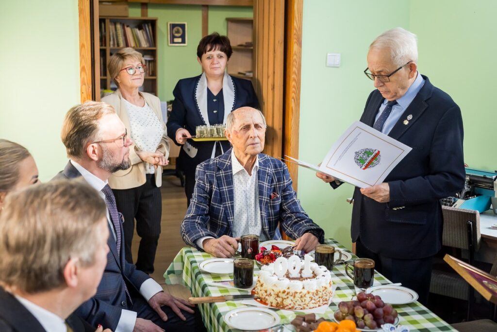 Wręczenie medalu majorowi Bolesławowi Danielkiewiczowi, fot. Tomasz Czachorowski/ eventphoto.com dla UMWKP