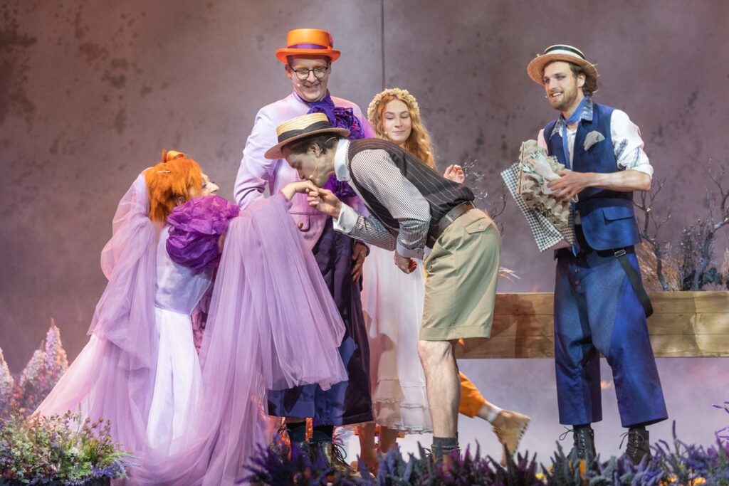 „Tajemniczy ogród” w Teatrze im. Wilama Horzycy fot. Mikołaj Kuras dla UMWKP