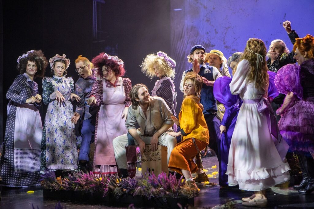 „Tajemniczy ogród” w Teatrze im. Wilama Horzycy fot. Mikołaj Kuras dla UMWKP