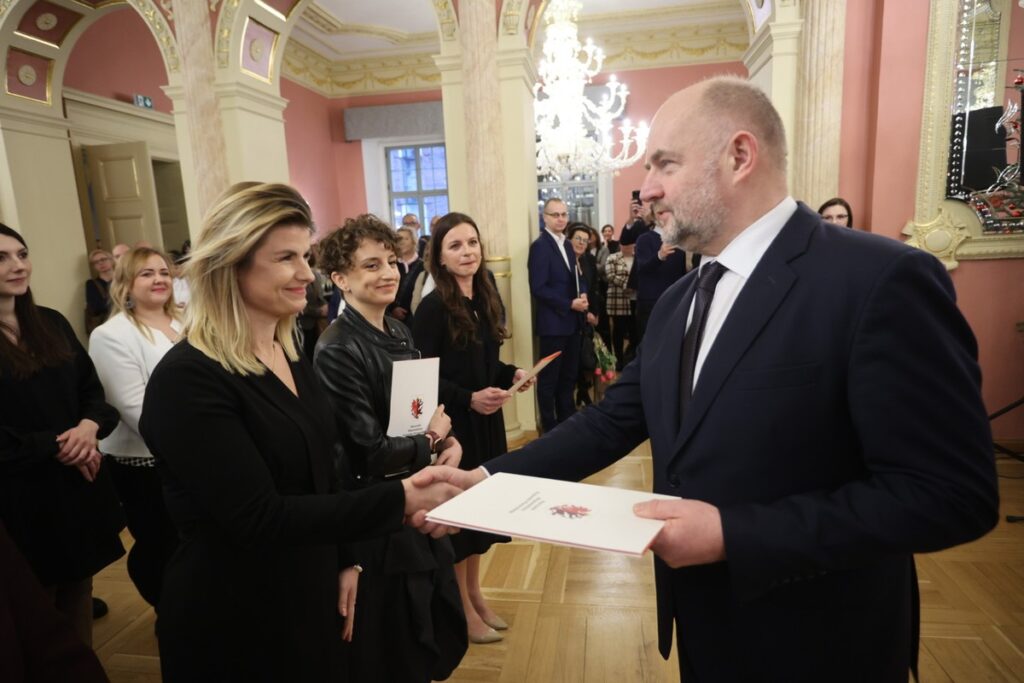 Awanse urzędników, fot. Mikołaj Kuras dla UMWKP