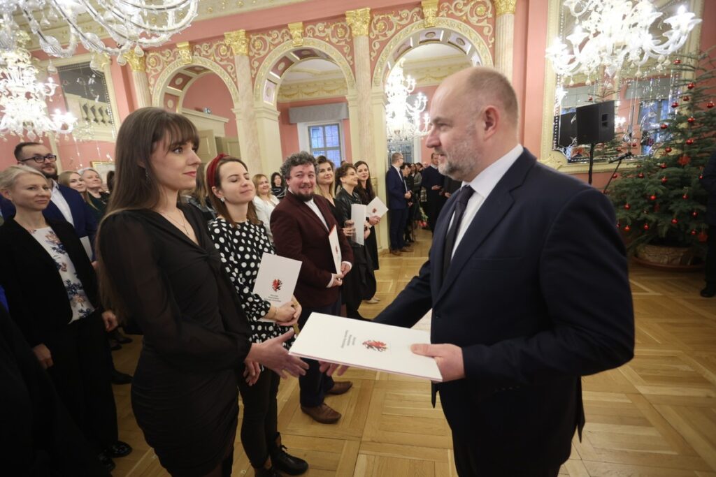 Awanse urzędników, fot. Mikołaj Kuras dla UMWKP