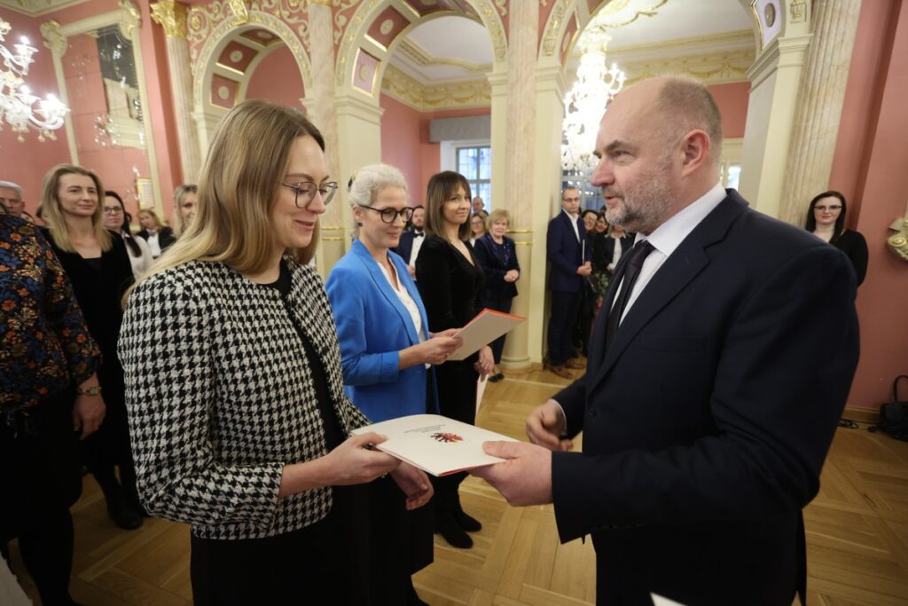 Awanse urzędników, fot. Mikołaj Kuras dla UMWKP