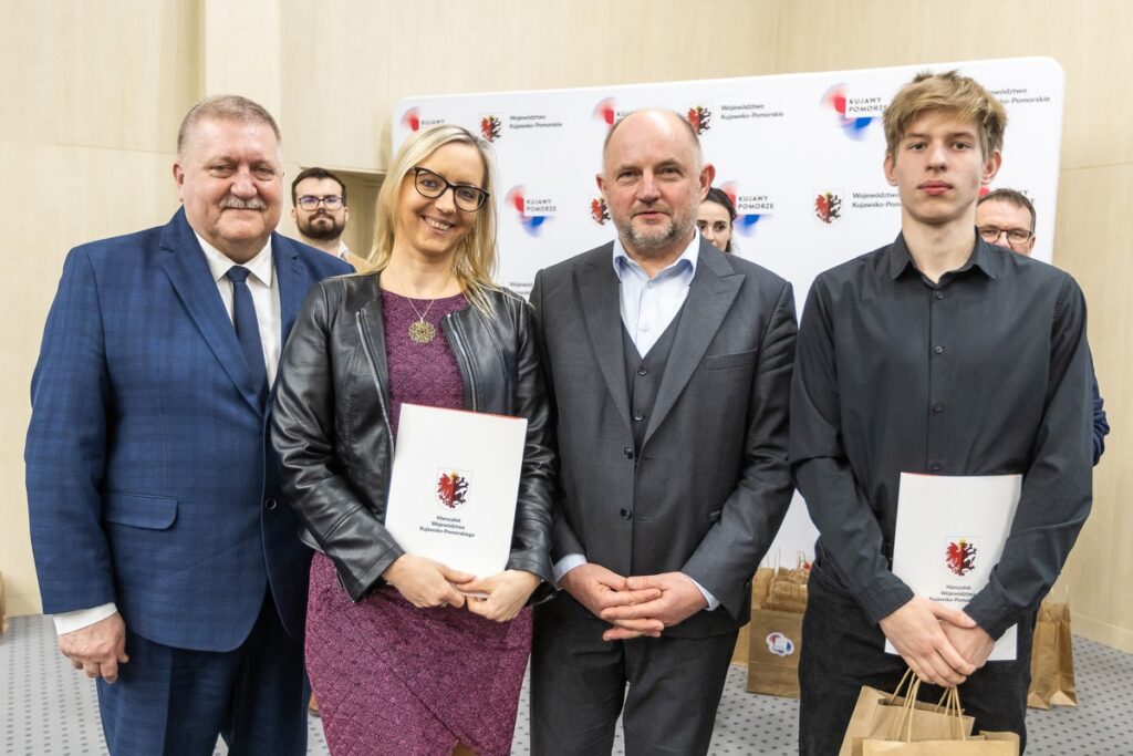 Podsumowanie rejsu żaglowcem STS Pogoria fot. fot. Szymon Zdziebło/tarantoga.pl dla UMWKP