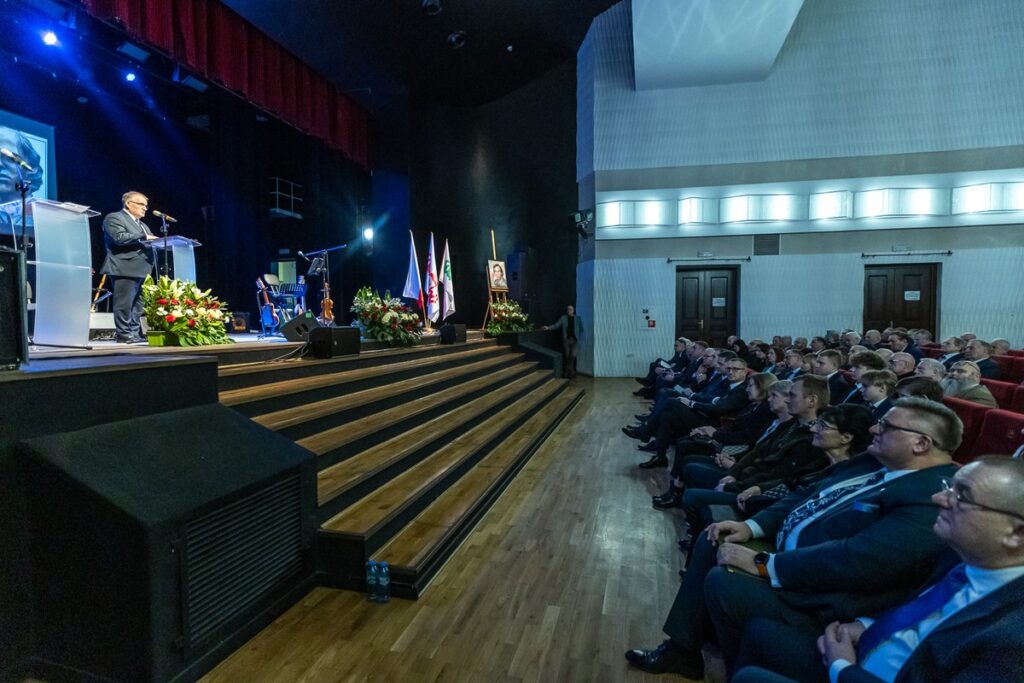Odsłonięcie pomnika Piotra Bartoszcze fot. fot. Szymon Zdziebło/tarantoga.pl dla UMWKP