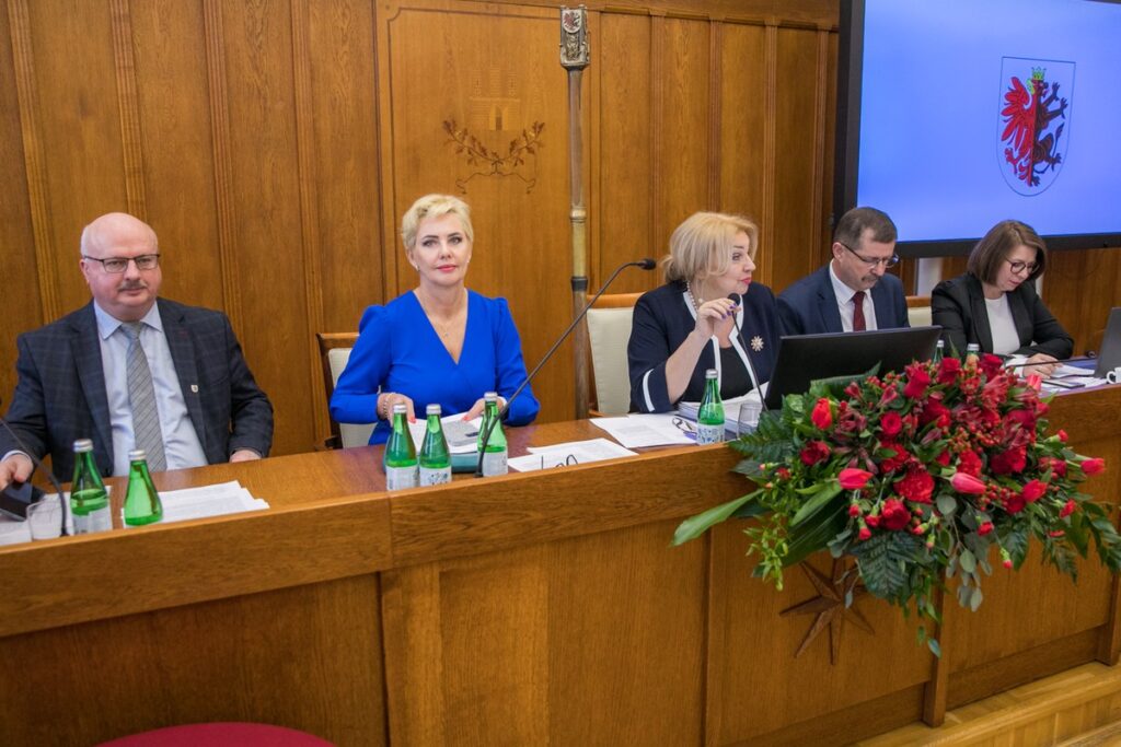 Posiedzenie sejmiku województwa, 7 lutego 2024, fot. Andrzej Goiński/UMWKP