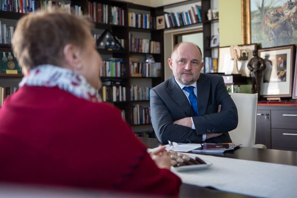 Spotkanie marszałka Piotra Całbeckiego z dr Mary A. Voytek z NASA, fot. Mikołaj Kuras dla UMWKP