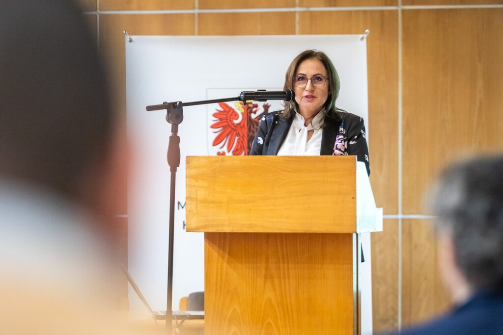 Spotkanie z rolnikami i samorządowcami w Przysieku, fot. Szymon Zdziebło/tarantoga.pl dla UMWKP