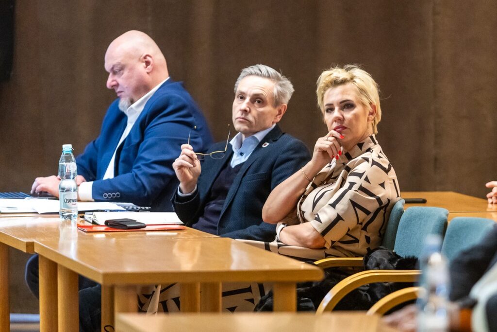 Spotkanie z rolnikami i samorządowcami w Przysieku, fot. Szymon Zdziebło/tarantoga.pl dla UMWKP