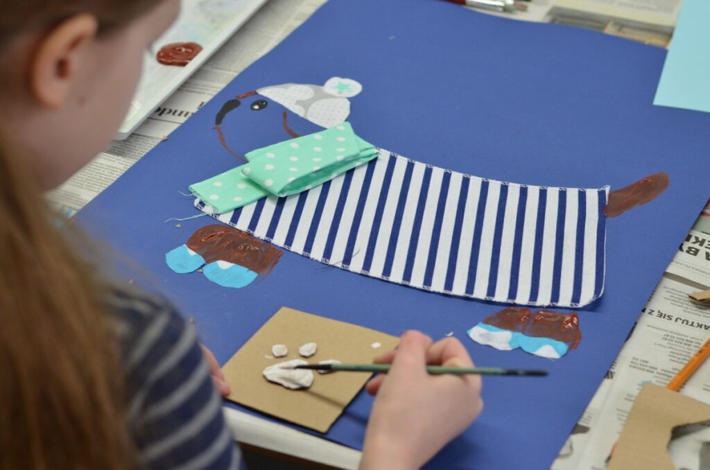 Warsztaty plastyczne w Galerii i Ośrodku Plastycznej Twórczości Dziecka w Toruniu fot. Galeria Dziecka