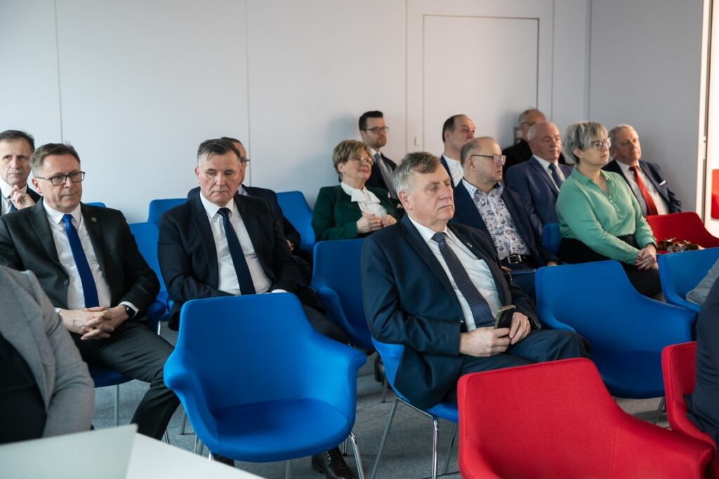 Spotkanie przewodniczącej Elżbiety Piniewskiej z przewodniczącymi rad powiatów, fot. Andrzej Goiński UMWKP