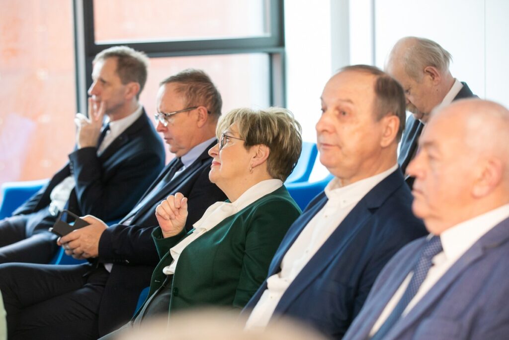 Spotkanie przewodniczącej Elżbiety Piniewskiej z przewodniczącymi rad powiatów, fot. Andrzej Goiński UMWKP