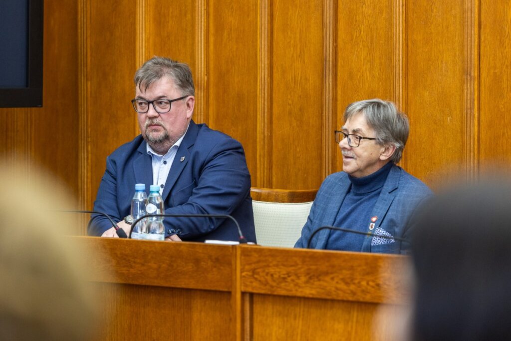 Uroczystość wręczenia umów, fot. Szymon Zdziebło/tatantoga.pl dla UMWKP