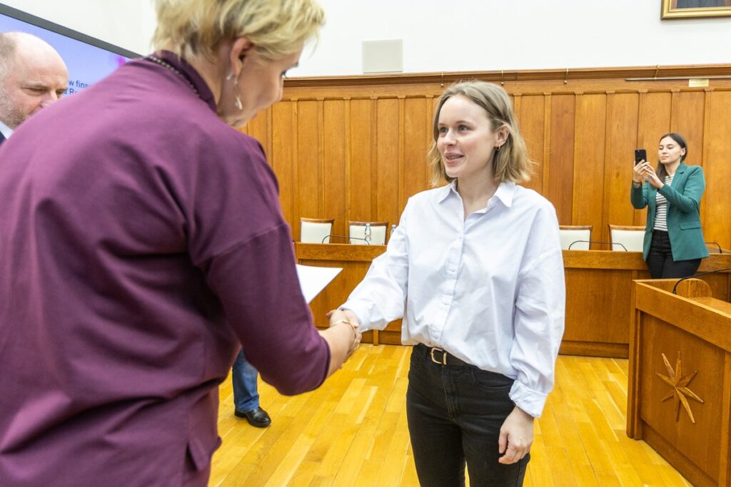 Uroczystość wręczenia umów, fot. Szymon Zdziebło/tatantoga.pl dla UMWKP