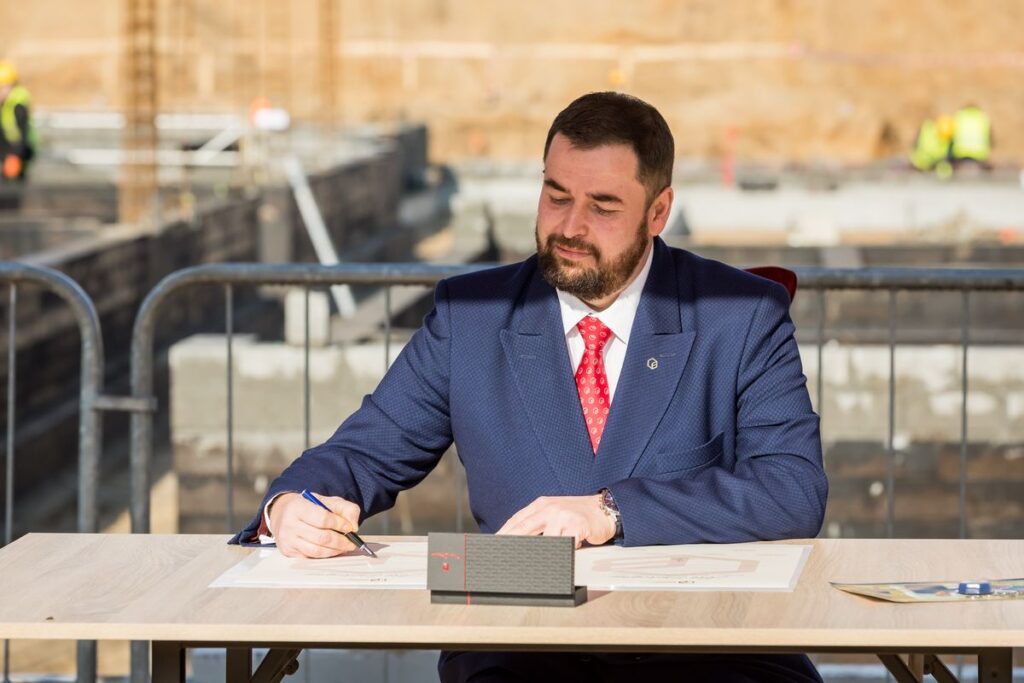 Ceremonia wmurowania aktu erekcyjnego pod Akademickie Centrum Sportu Politechniki Bydgoskiej, fot. Tomasz Czachorowski dla UMWKP