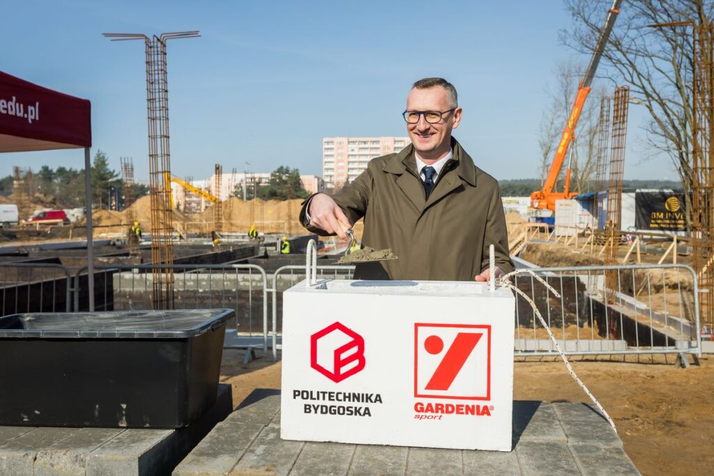 Ceremonia wmurowania aktu erekcyjnego pod Akademickie Centrum Sportu Politechniki Bydgoskiej, fot. Tomasz Czachorowski dla UMWKP