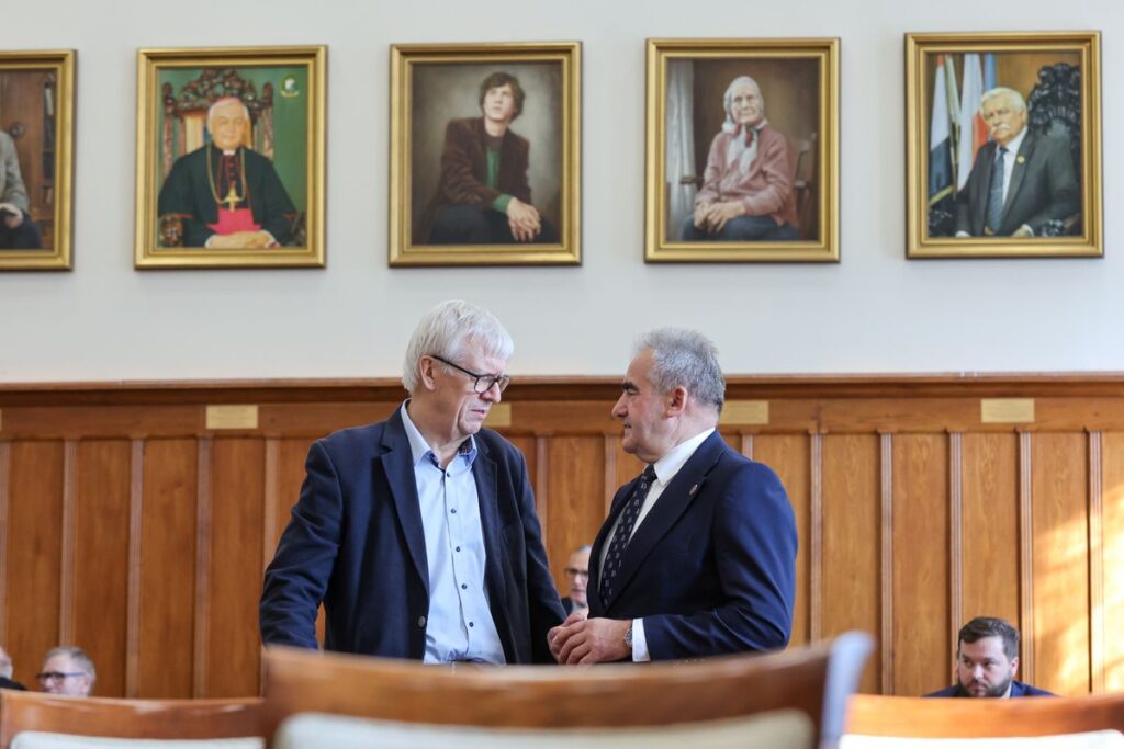 Nadzwyczajne posiedzenie sejmiku województwa poświęcone sytuacji rolnictwa, fot. Mikołaj Kuras dla UMWKP