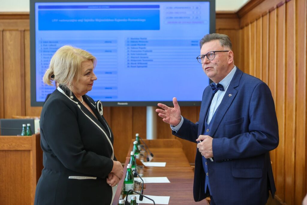 Nadzwyczajne posiedzenie sejmiku województwa poświęcone sytuacji rolnictwa, fot. Mikołaj Kuras dla UMWKP