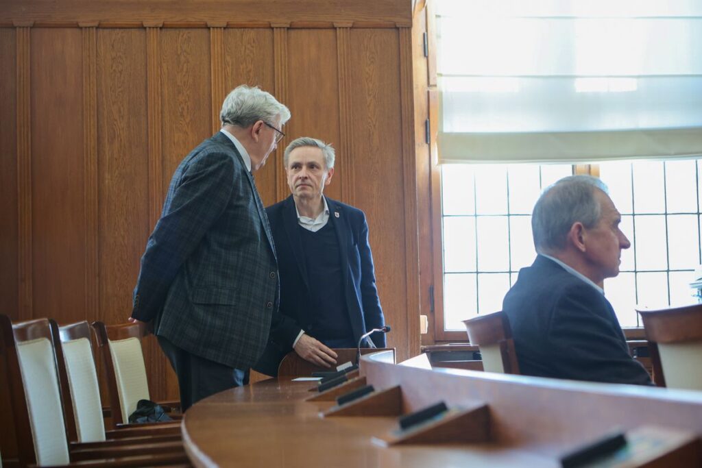 Nadzwyczajne posiedzenie sejmiku województwa poświęcone sytuacji rolnictwa, fot. Mikołaj Kuras dla UMWKP