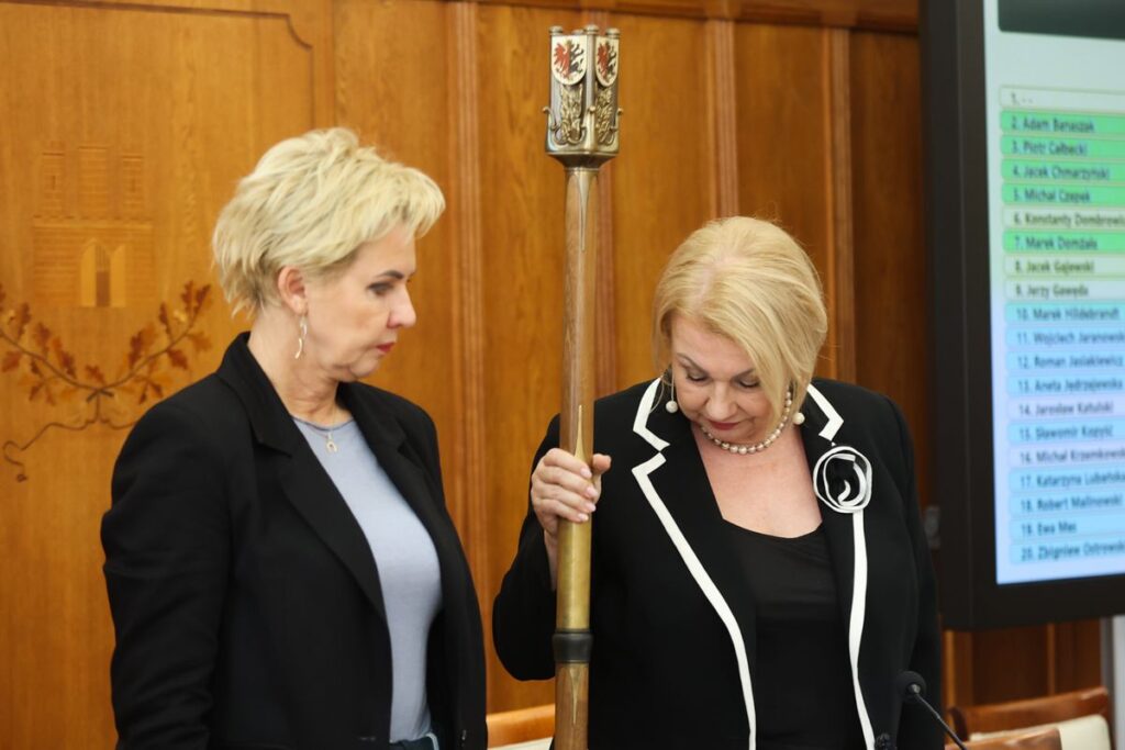 Nadzwyczajne posiedzenie sejmiku województwa poświęcone sytuacji rolnictwa, fot. Mikołaj Kuras dla UMWKP