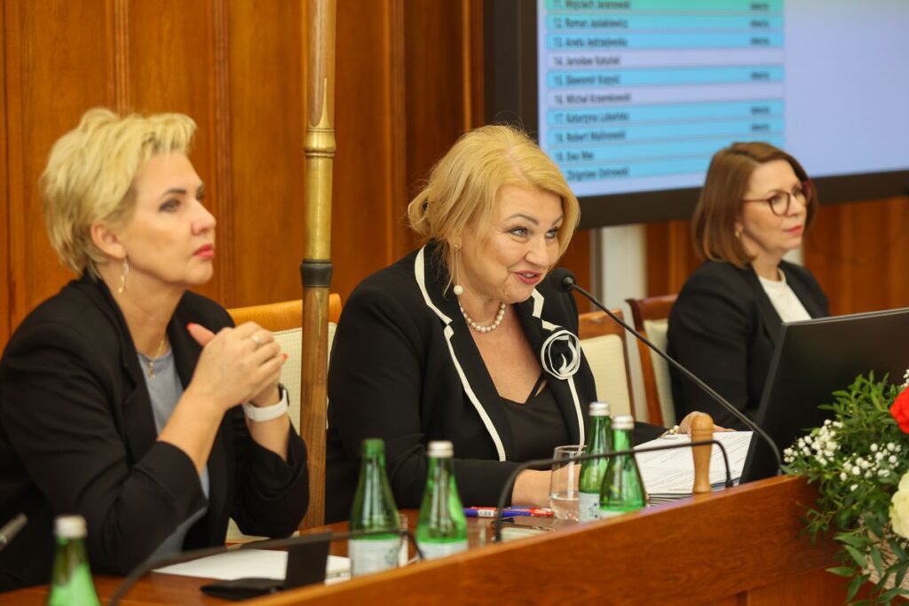 Nadzwyczajne posiedzenie sejmiku województwa poświęcone sytuacji rolnictwa, fot. Mikołaj Kuras dla UMWKP