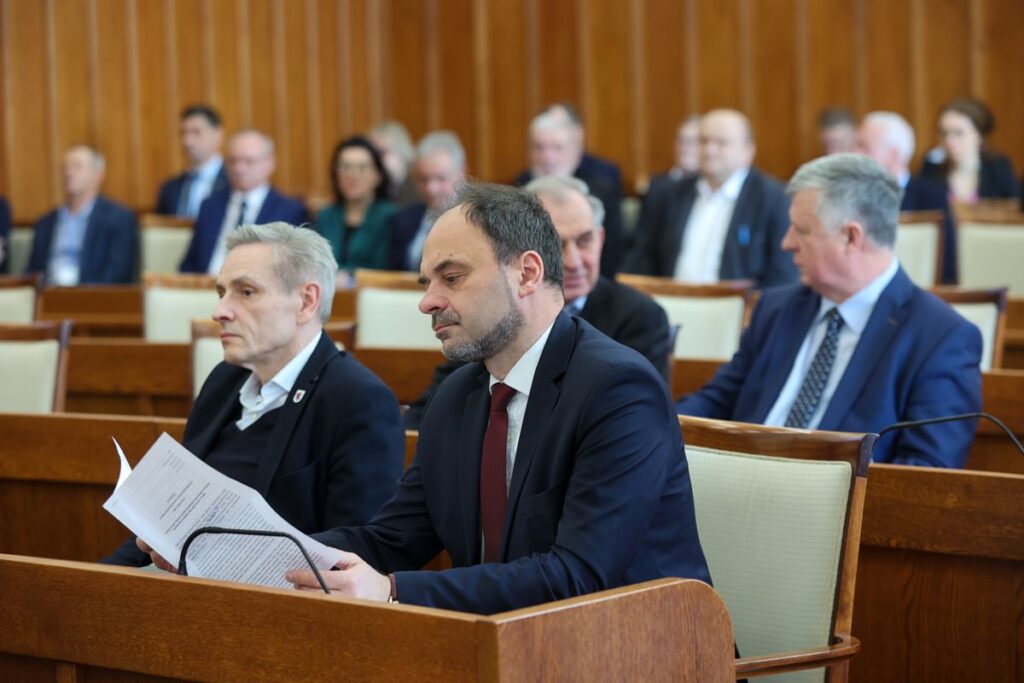 Nadzwyczajne posiedzenie sejmiku województwa poświęcone sytuacji rolnictwa, fot. Mikołaj Kuras dla UMWKP
