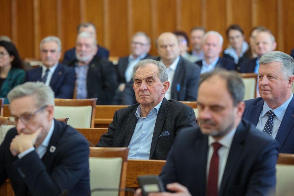 Nadzwyczajne posiedzenie sejmiku województwa poświęcone sytuacji rolnictwa, fot. Mikołaj Kuras dla UMWKP