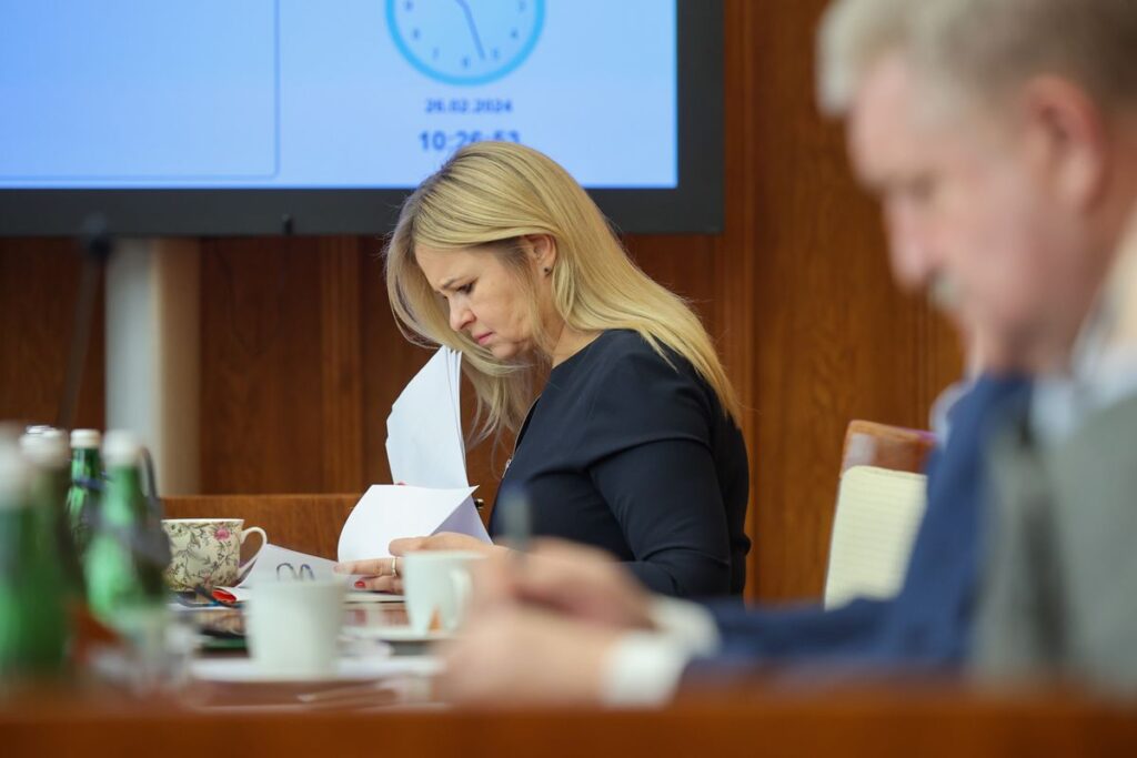 Nadzwyczajne posiedzenie sejmiku województwa poświęcone sytuacji rolnictwa, fot. Mikołaj Kuras dla UMWKP