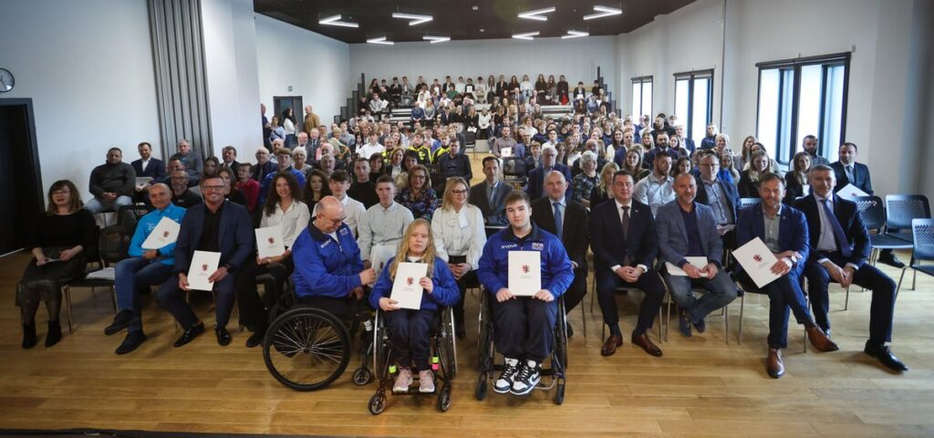 Wręczenie nagród sportowych, fot. Mikołaj Kuras dla UMWKP