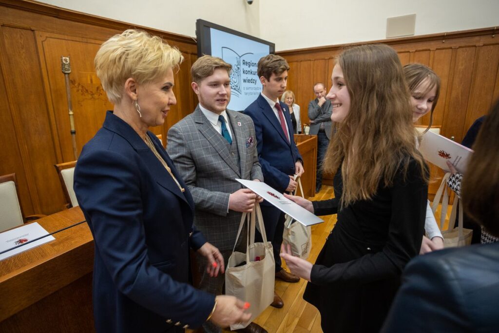 Finał Konkursu Wiedzy o Samorządzie Terytorialnym, fot. Mikołaj Kuras dla UMWKP