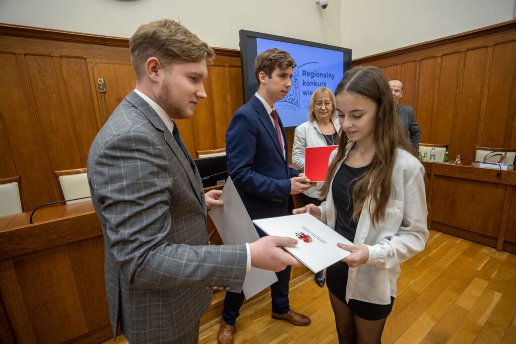 Finał Konkursu Wiedzy o Samorządzie Terytorialnym, fot. Mikołaj Kuras dla UMWKP