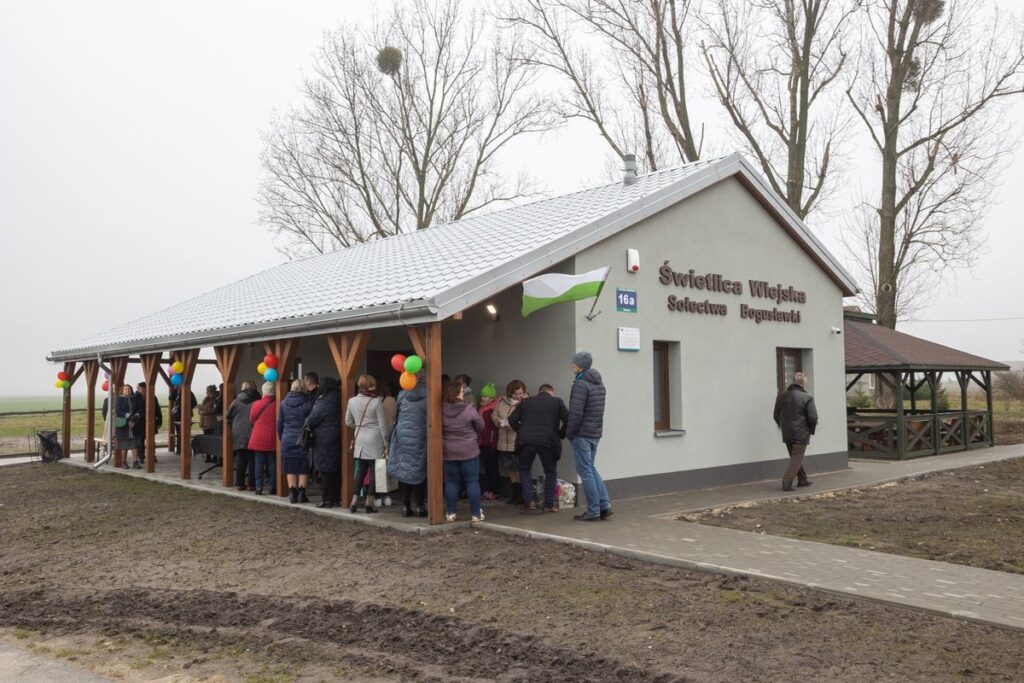 Otwarcie świetlicy wiejskiej w Bogusławkach, fot. Mikołaj Kuras dla UMWKP